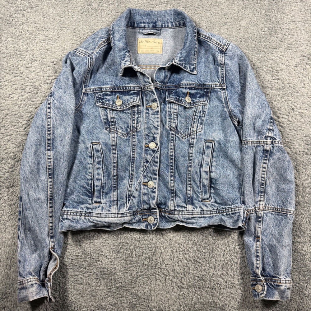 We The Free Denim Jacket women Small Blue Acid Wash Cropped Trucker Coat